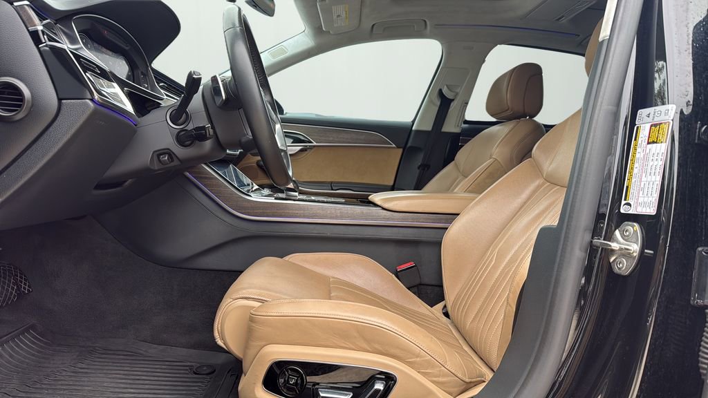 Used 2019 Audi A8 L 3.0T w/ Luxury Package image 9