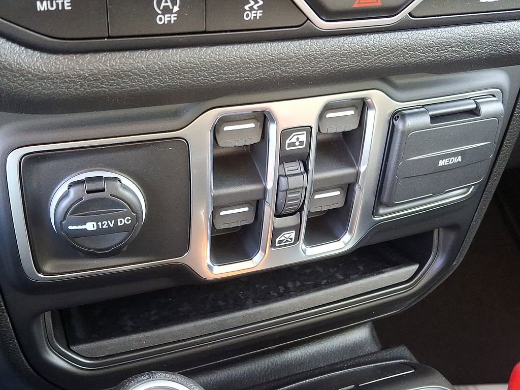 New 2026 Jeep Gladiator Sport image 17