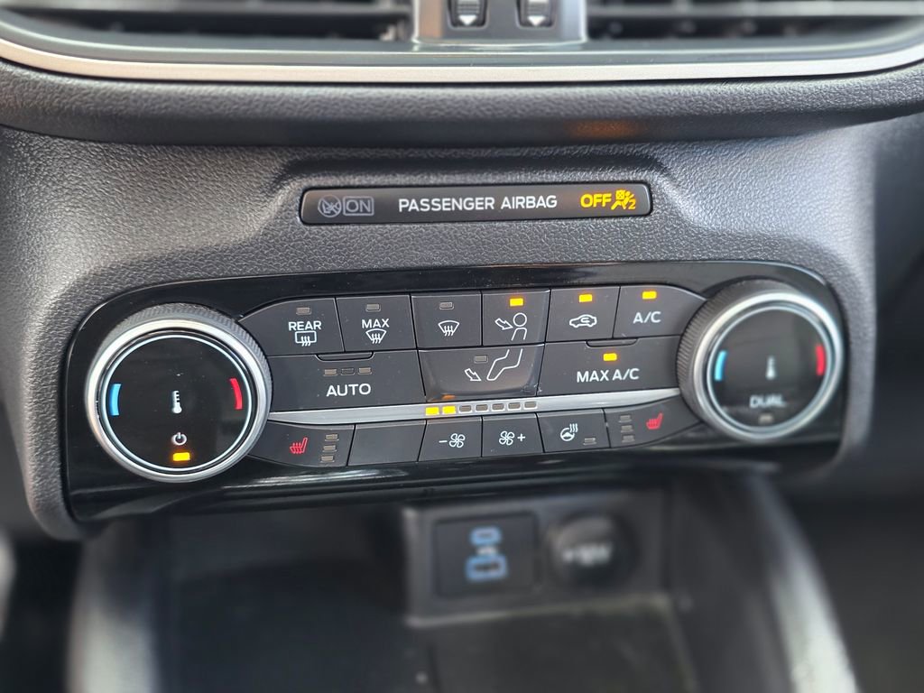 Used 2022 Ford Escape SEL image 31