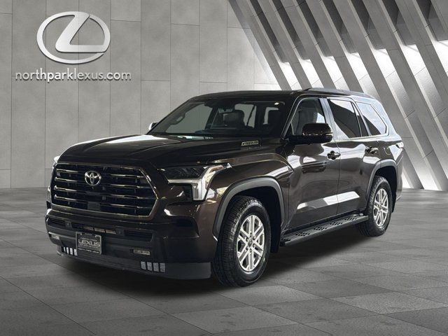 Used 2024 Toyota Sequoia SR5 w/ SR5 Premium Package AWD/4WD image 3