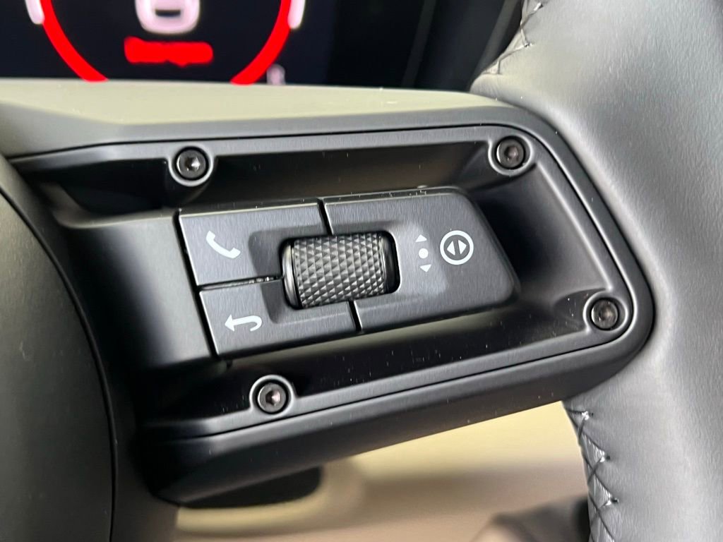 New 2025 Porsche Macan 4 Electric image 8