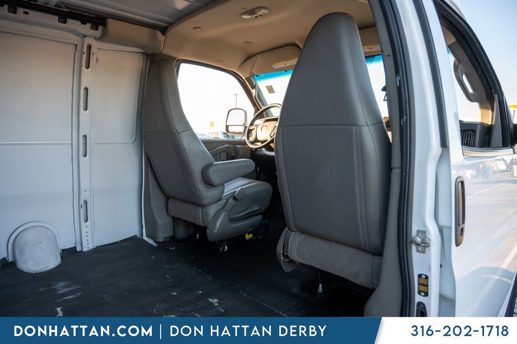 Used 2023 GMC Savana 2500 w/ Driver Convenience Package image 19
