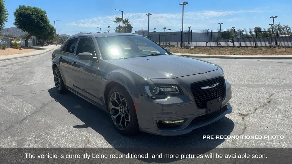 Used 2018 Chrysler 300 S w/ S Model Appearance Package RWD image 8