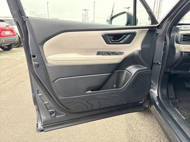 Certified 2025 Subaru Forester image 17