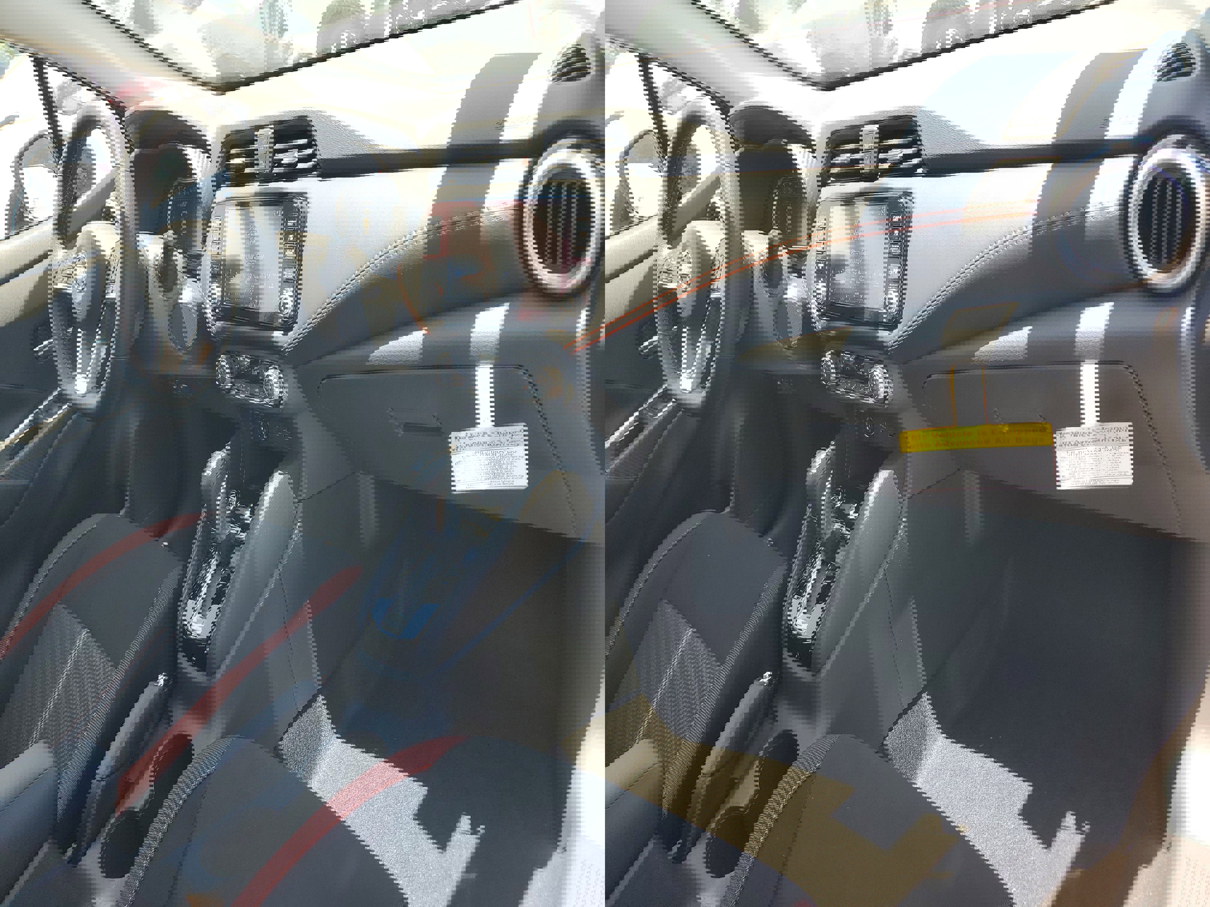 New 2025 Nissan Versa SR w/ Trunk Package image 11