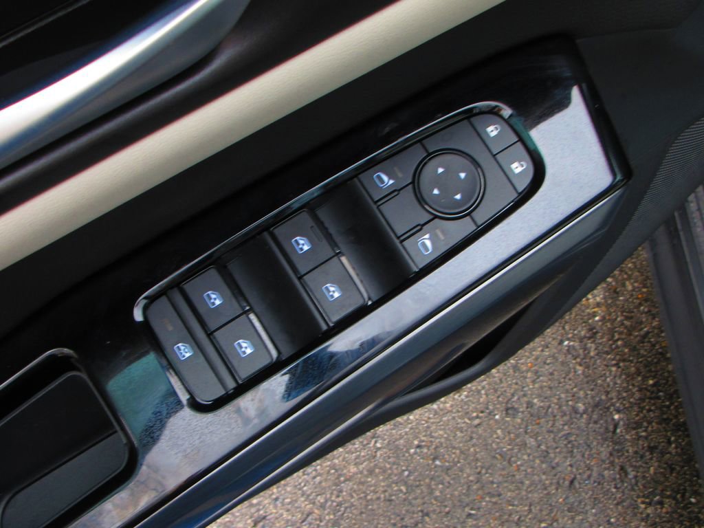 New 2026 Nissan Pathfinder SL w/ SL Premium Package image 19