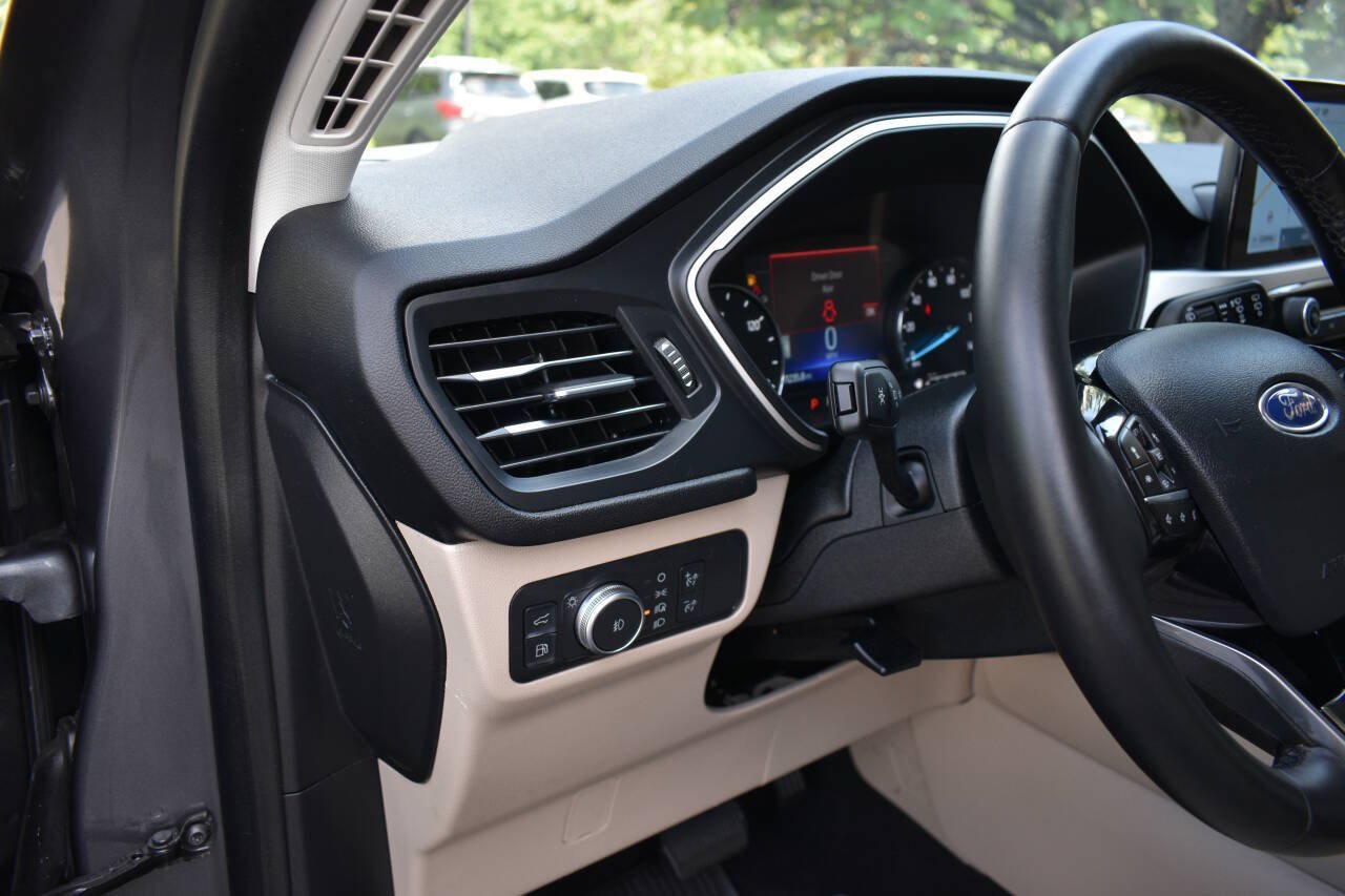 Used 2021 Ford Escape SEL AWD/4WD image 20