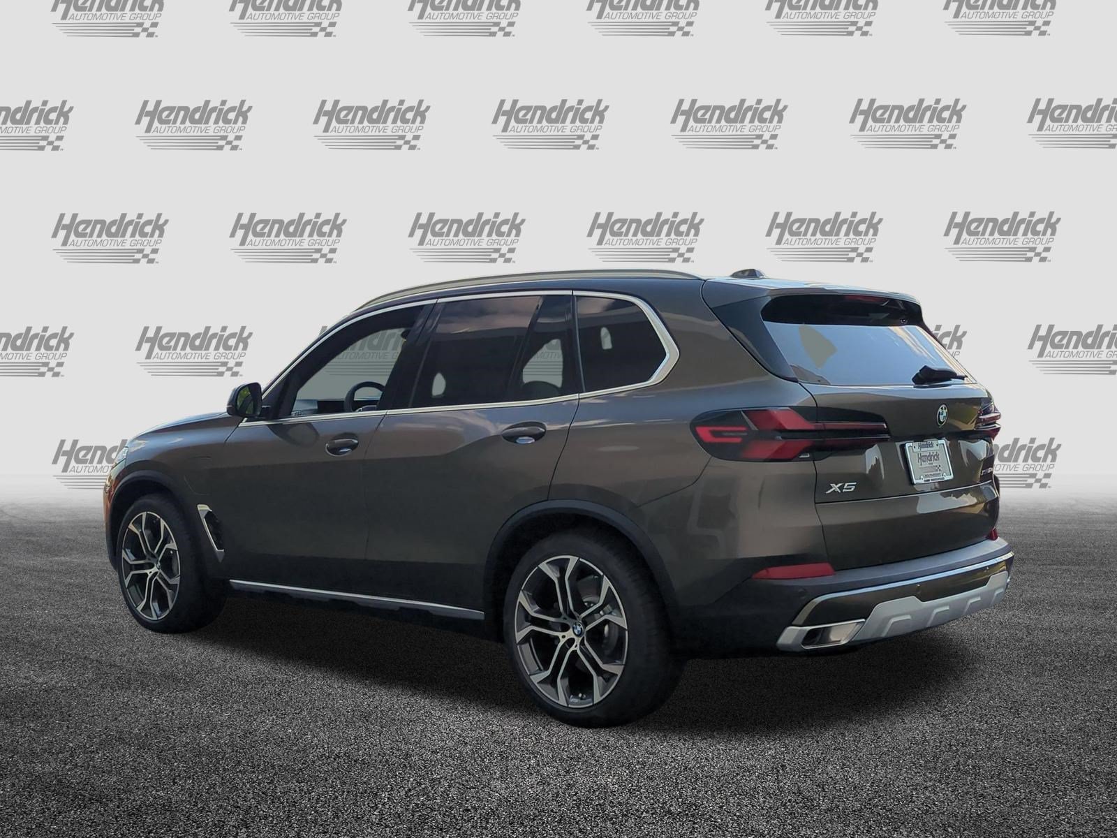 New 2026 BMW X5 xDrive50e AWD/4WD image 8