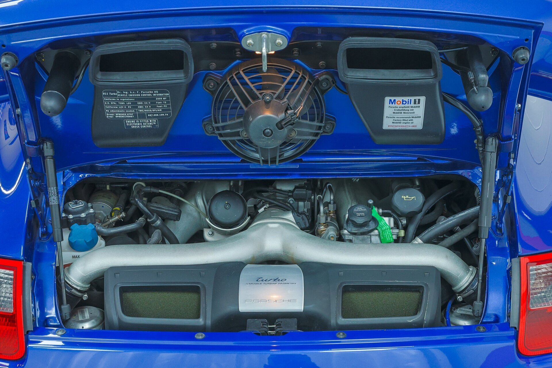 Used 2009 Porsche 911 Turbo image 21