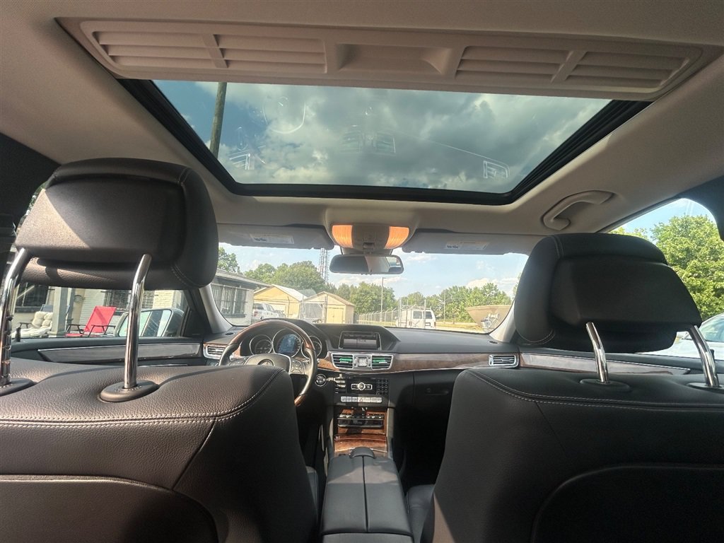 Used 2014 Mercedes-Benz E 350 Sedan image 25