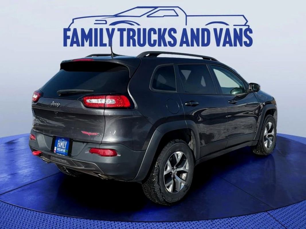 Used 2016 Jeep Cherokee Trailhawk w/ Cold Weather Group image 5