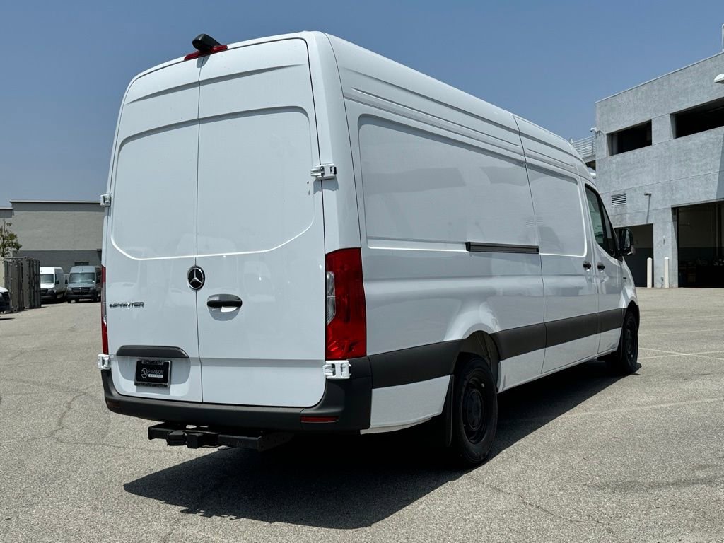 Used 2024 Mercedes-Benz eSprinter 170 Cargo image 10