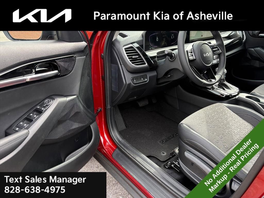 New 2026 Kia Seltos S image 15