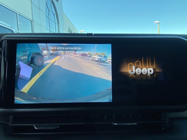 Used 2025 Jeep Wrangler Sport S image 20