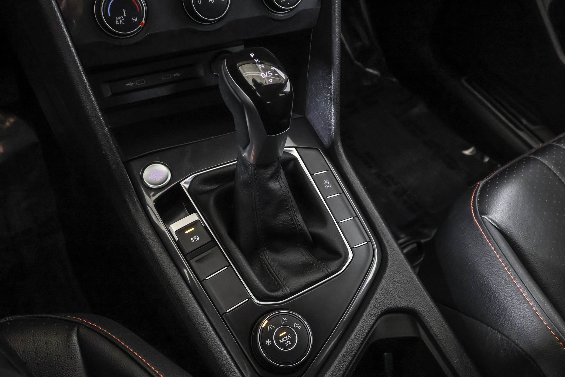 Used 2024 Volkswagen Tiguan Wolfsburg Edition image 30