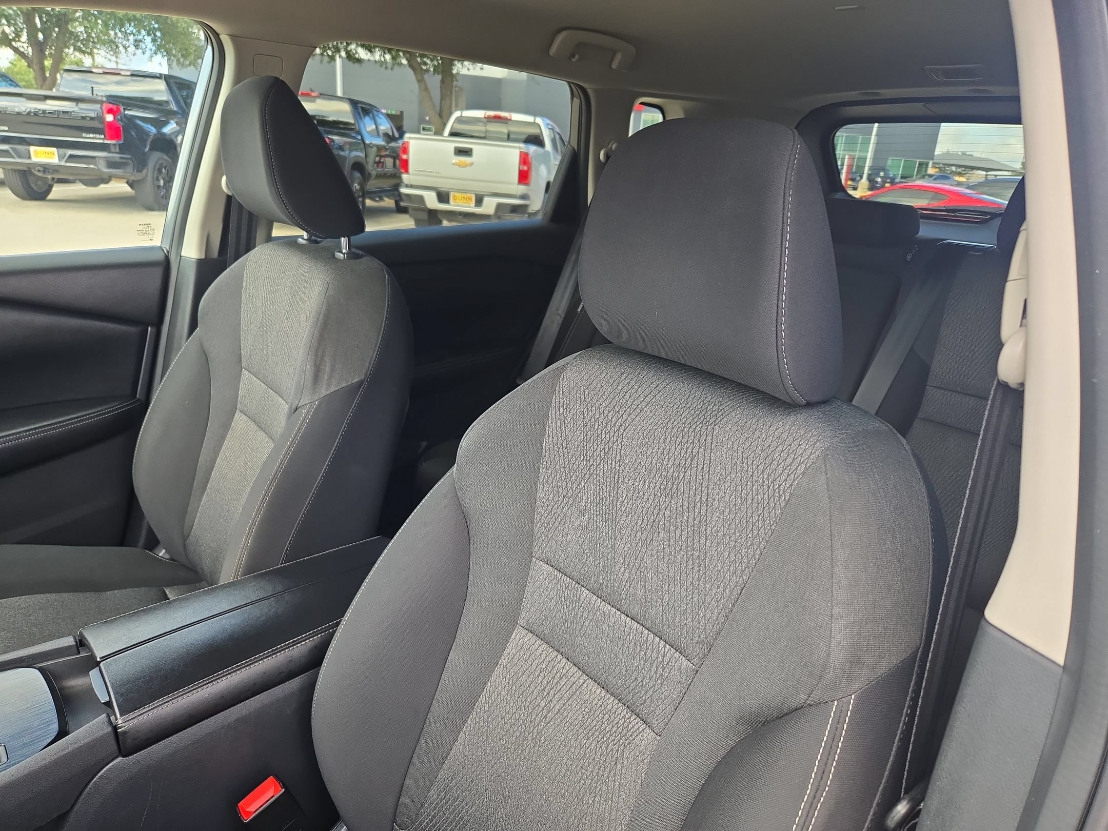 Used 2024 Nissan Rogue SV AWD/4WD image 9