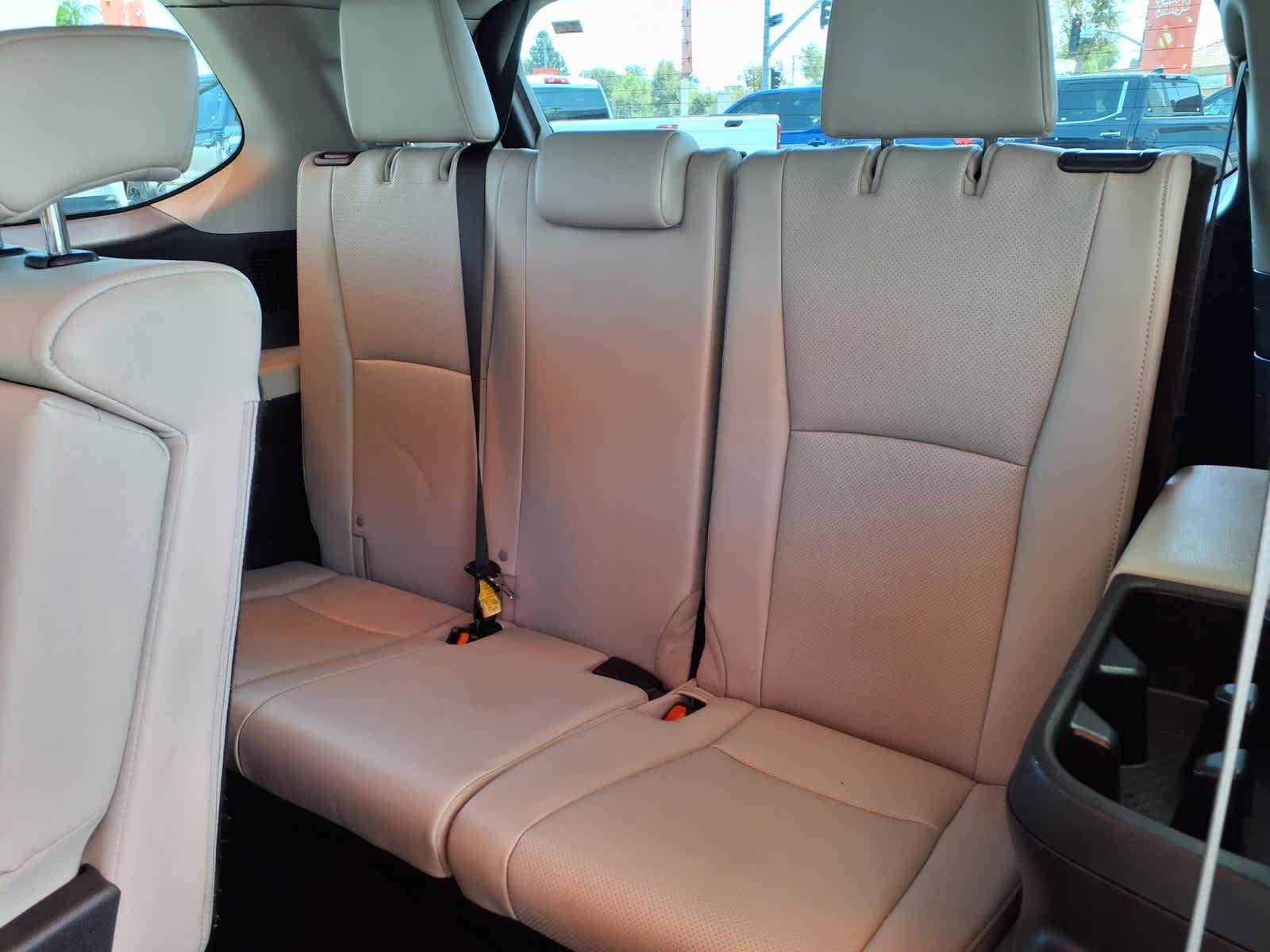 Used 2024 Toyota Grand Highlander AWD image 13