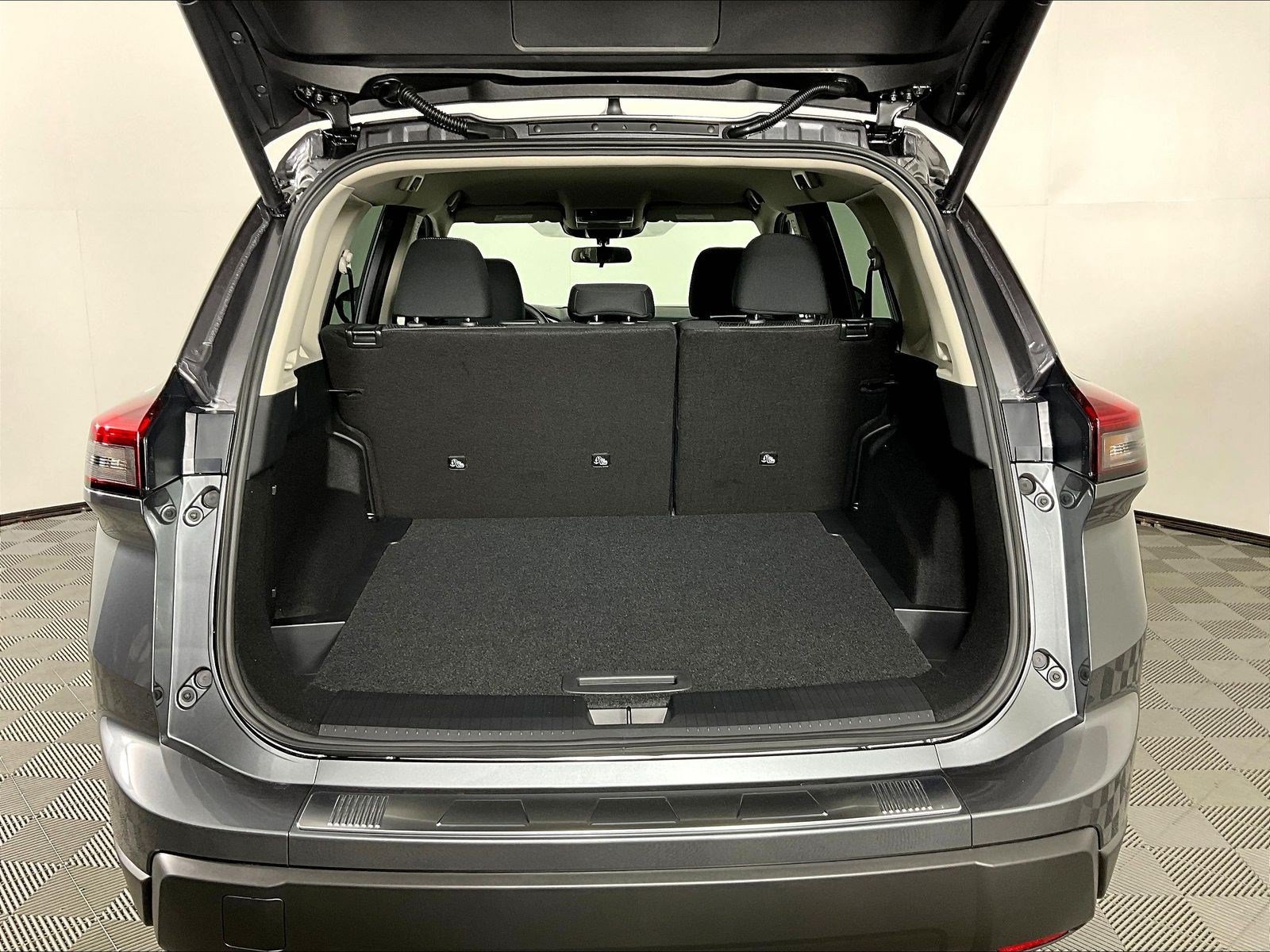 New 2026 Nissan Rogue SV w/ Cold Weather Package AWD/4WD image 21