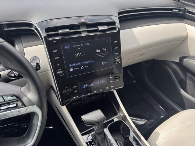 Used 2023 Hyundai Tucson SEL w/ Convenience Package AWD/4WD image 16