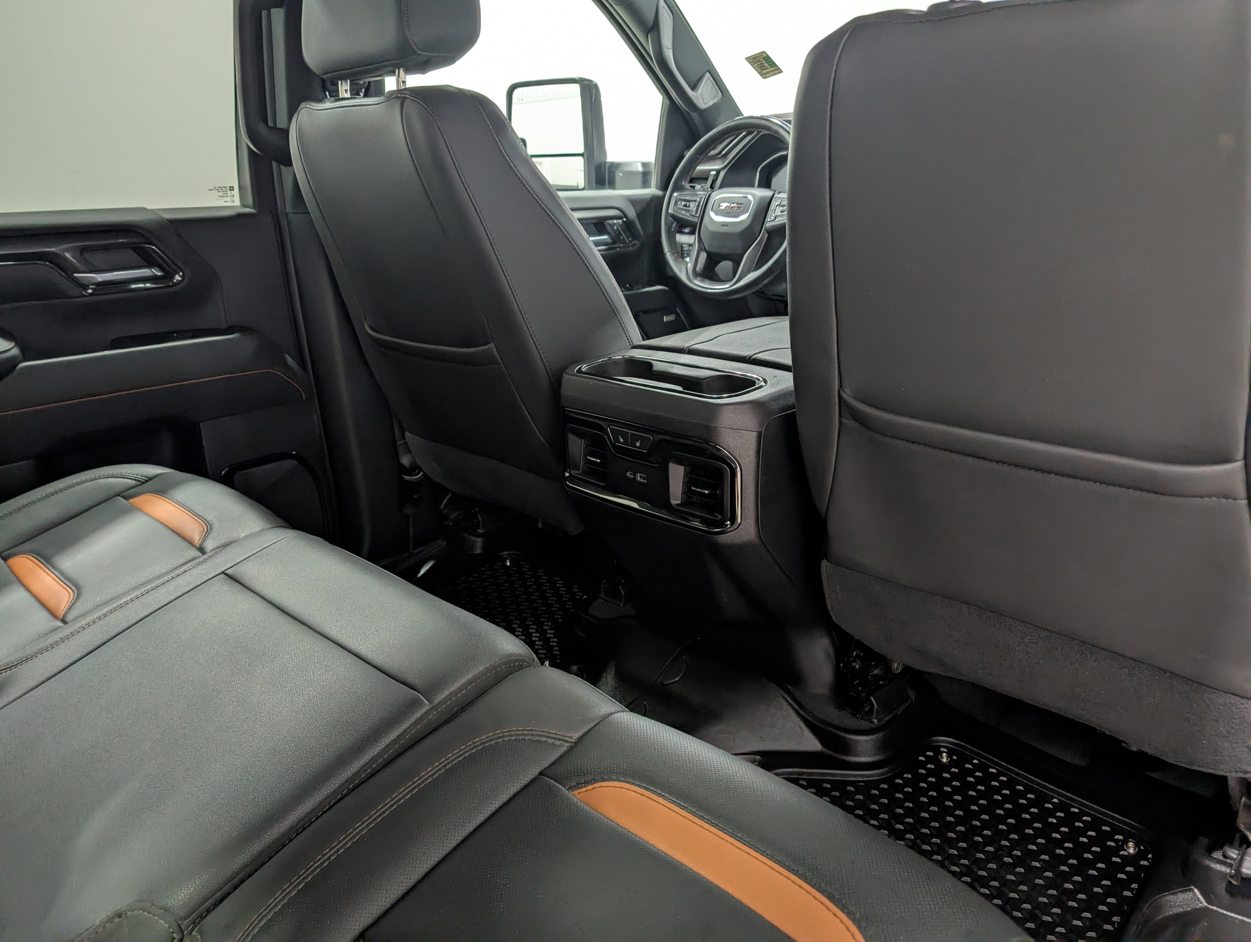 Used 2024 GMC Sierra 3500 AT4 w/ AT4 Premium Plus Package AWD/4WD image 18