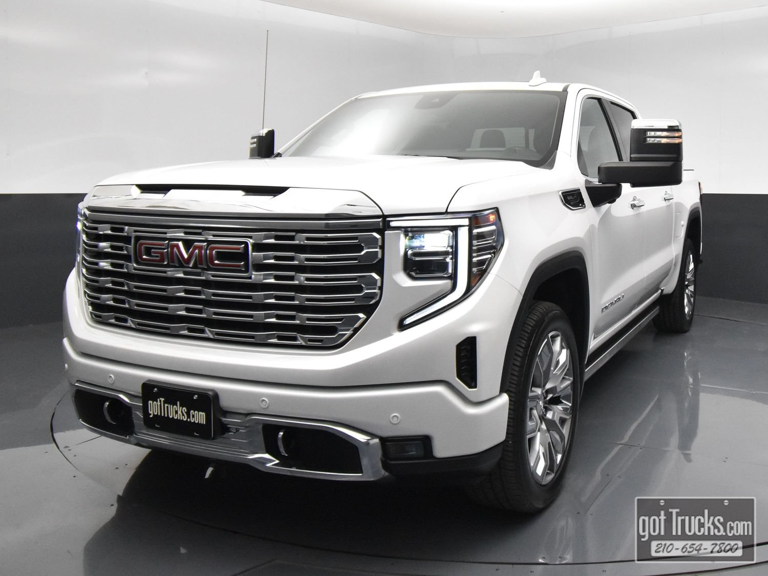 Used 2024 GMC Sierra 1500 Denali w/ Denali Reserve Package AWD/4WD image 52