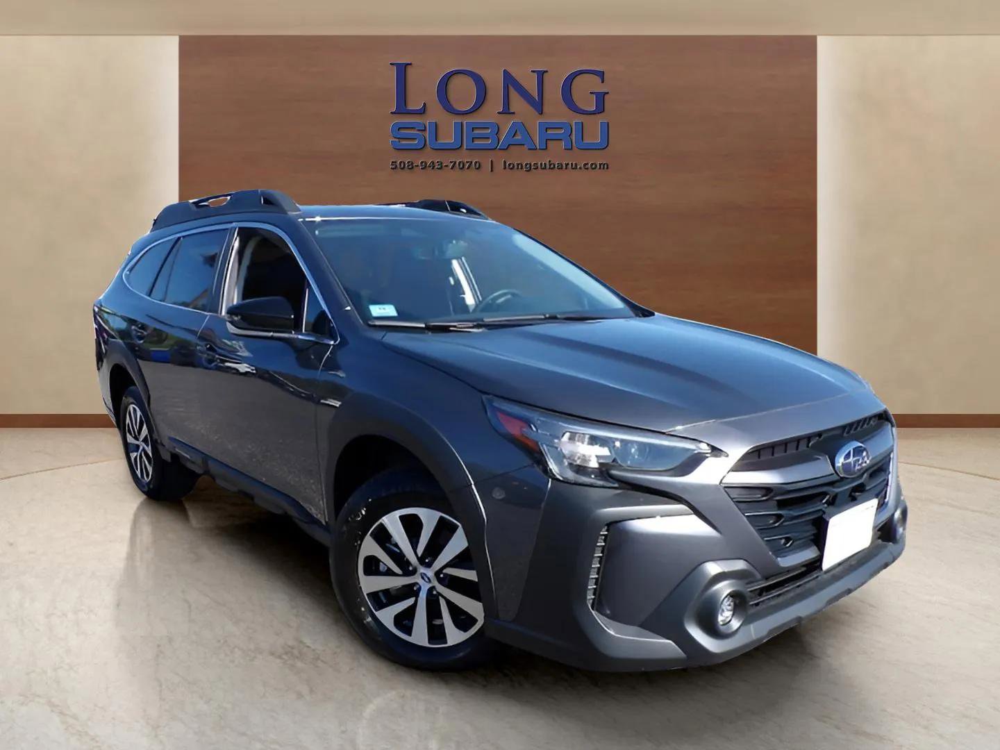 Used 2025 Subaru Outback Premium image 3