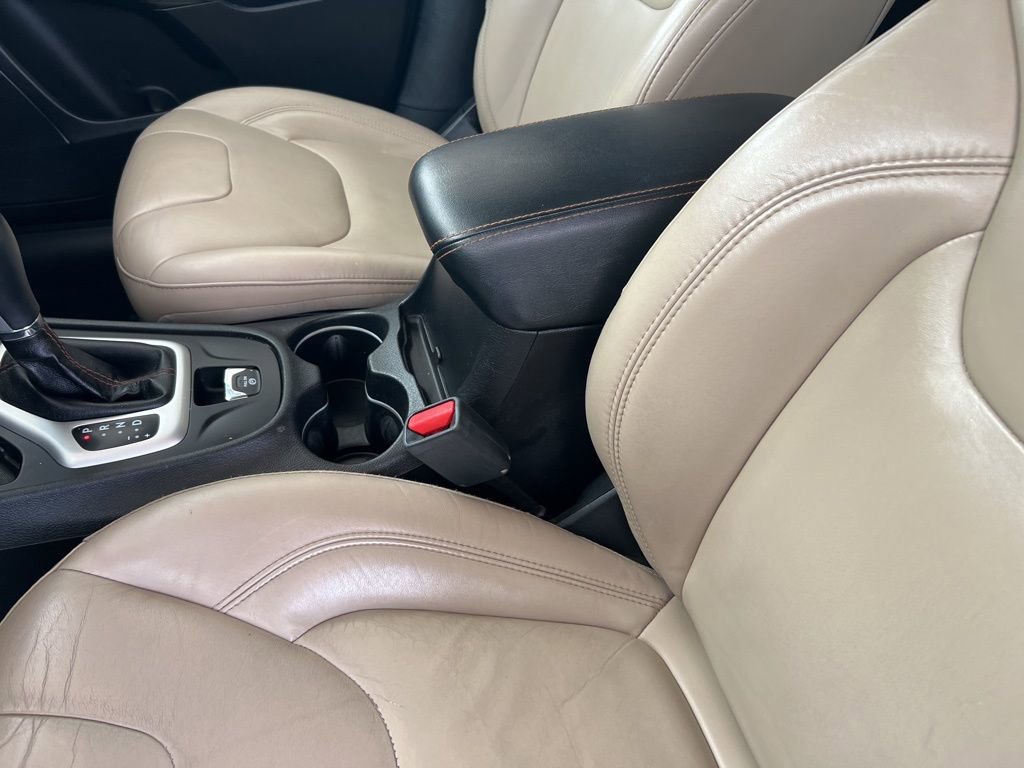 Used 2017 Jeep Cherokee Limited image 33