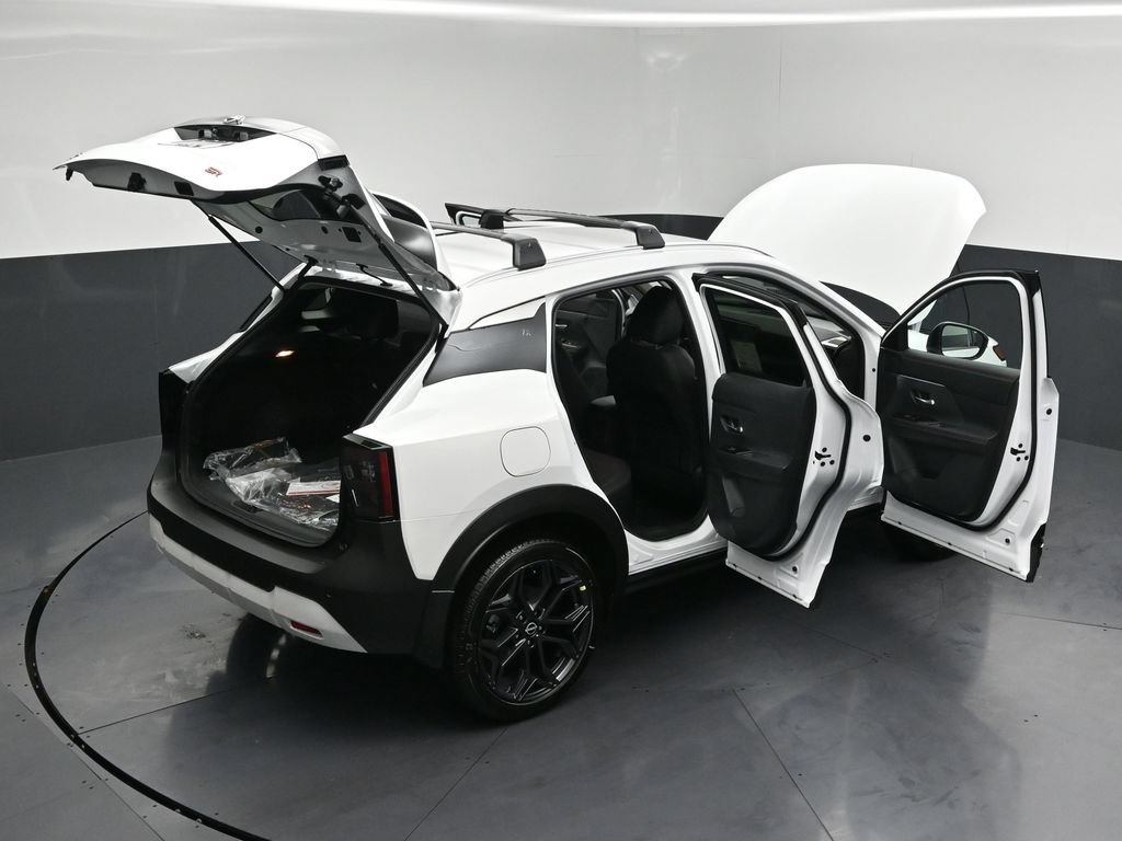 New 2026 Nissan Kicks SR w/ Cold Weather Package FWD image 31