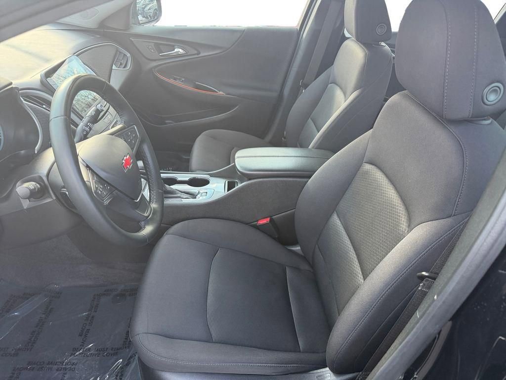 Used 2023 Chevrolet Malibu LT w/ Redline Edition image 9