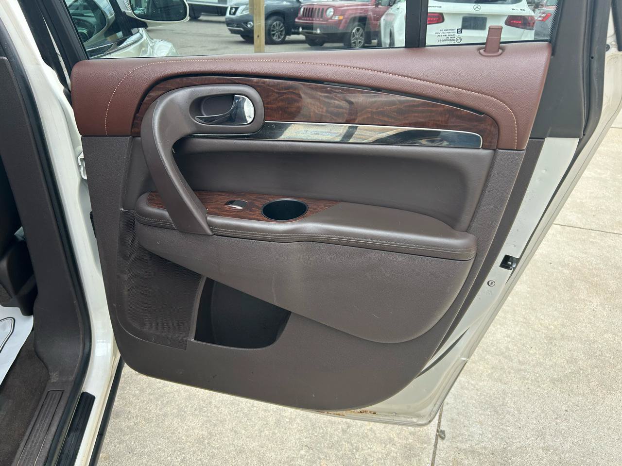 Used 2013 Buick Enclave Leather FWD image 16