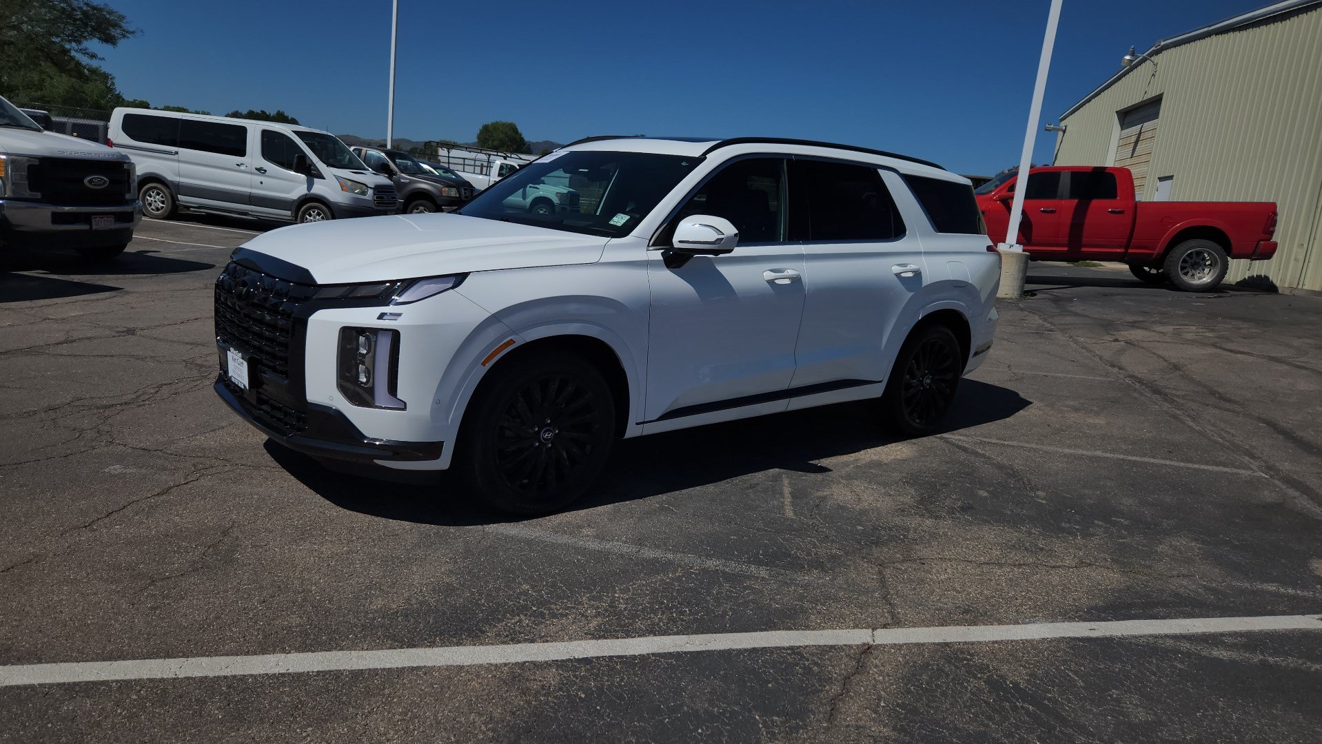 Used 2024 Hyundai Palisade Calligraphy AWD/4WD image 3