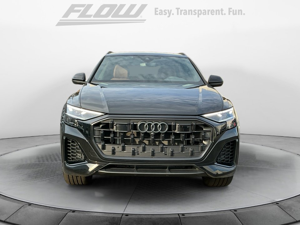 Used 2025 Audi Q8 Premium image 3