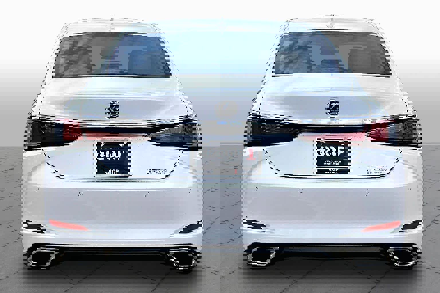 Used 2025 Lexus ES 350 w/ Premium Package image 5