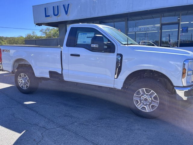 New 2025 Ford F350 XLT w/ FX4 Off-Road Package AWD/4WD image 2