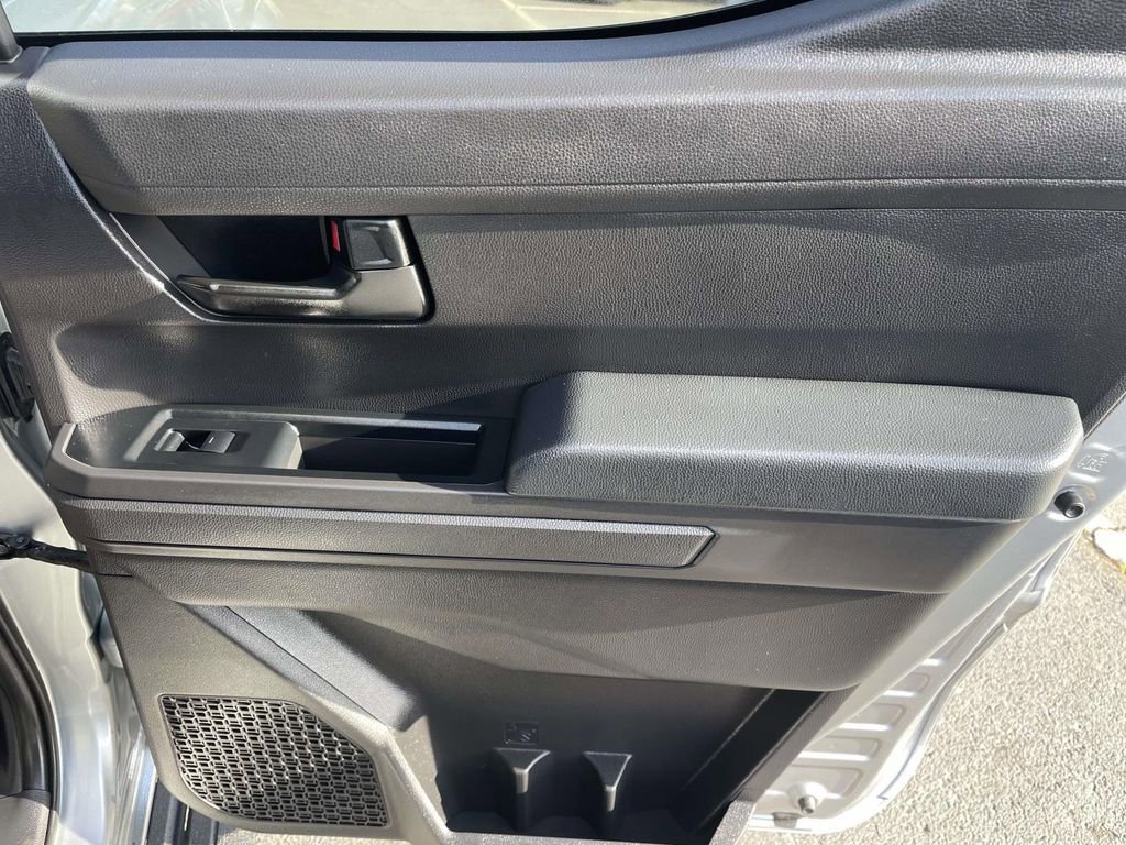Used 2025 Toyota Tacoma SR5 image 43
