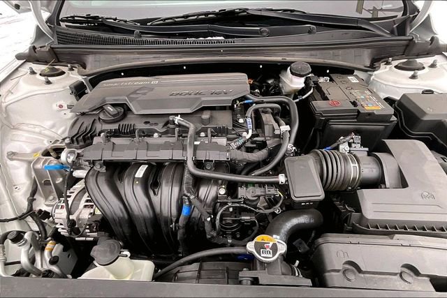 Certified 2025 Hyundai Elantra SEL image 10