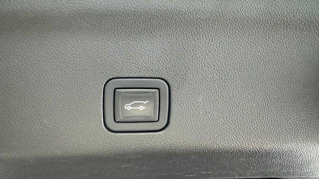 Used 2021 Chevrolet Tahoe RST w/ Luxury Package image 39