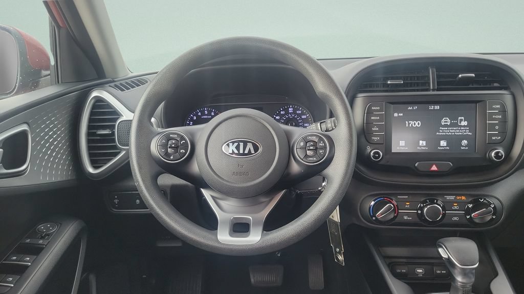 Used 2020 Kia Soul LX FWD image 12