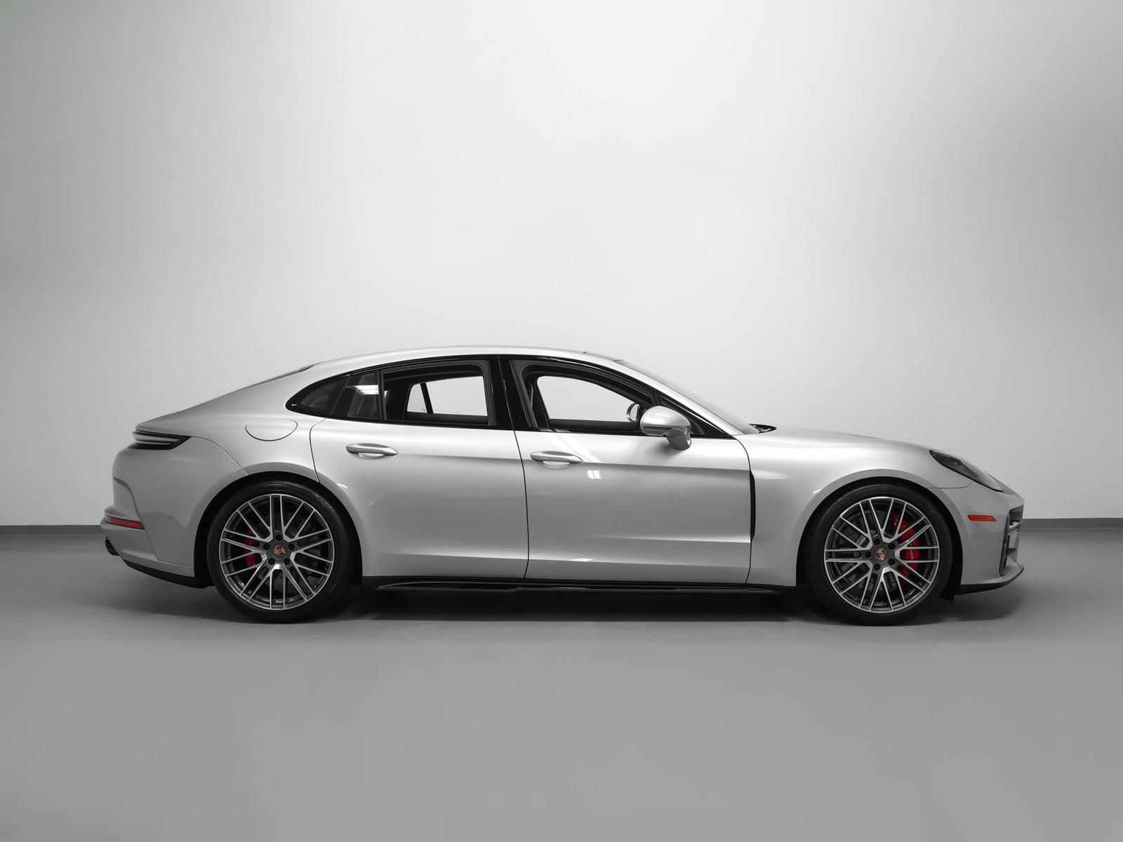 Certified 2026 Porsche Panamera GTS AWD/4WD image 13