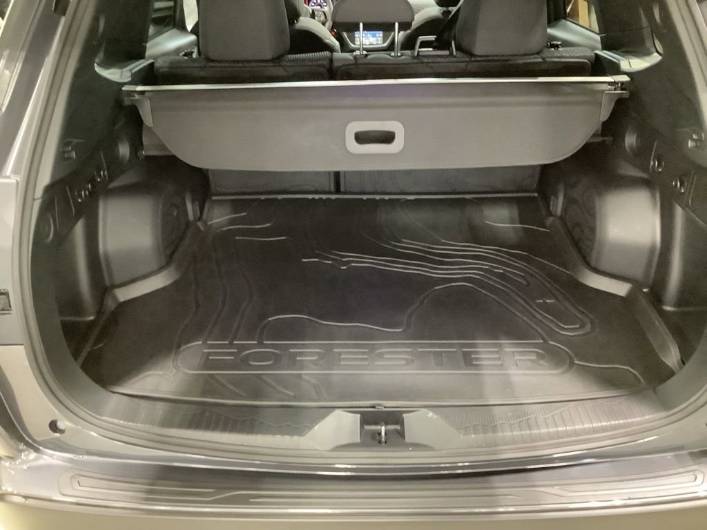 Used 2025 Subaru Forester Premium image 23
