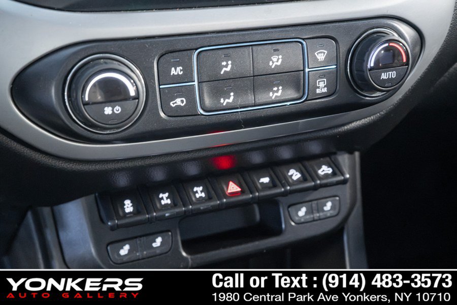 Used 2019 Chevrolet Colorado ZR2 w/ ZR2 Midnight Special Edition AWD/4WD image 19