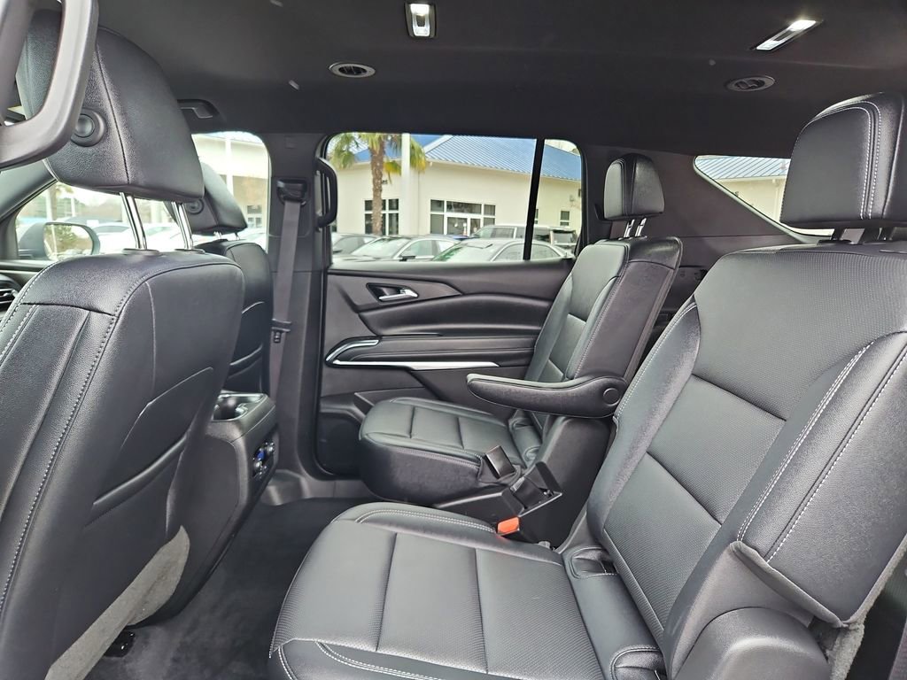 Used 2024 Chevrolet Traverse LT image 26