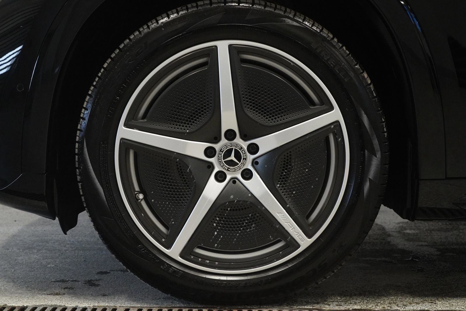 Certified 2023 Mercedes-Benz EQS 580 4MATIC SUV image 9