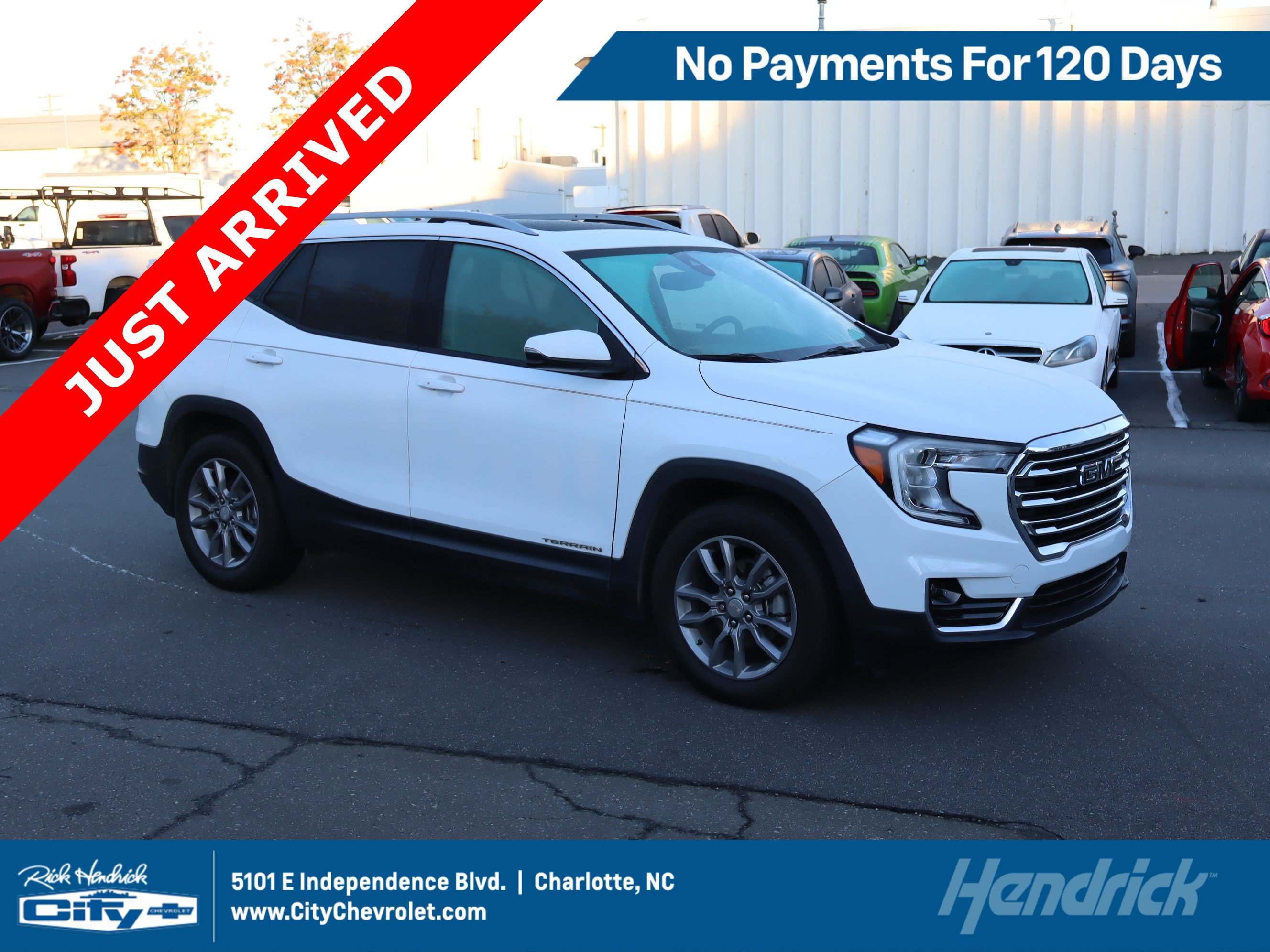 Used 2024 GMC Terrain SLT