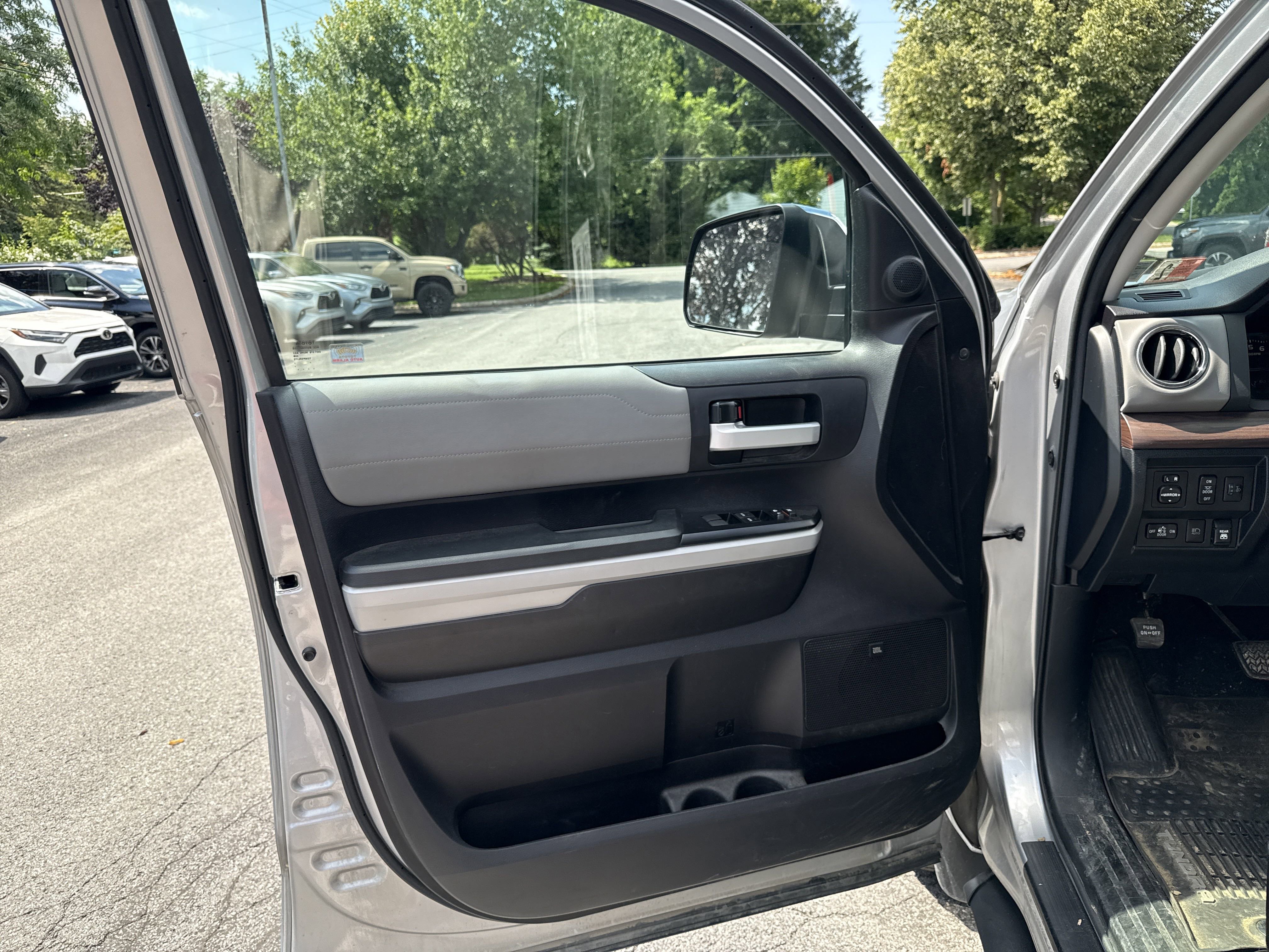 Used 2020 Toyota Tundra Limited image 15