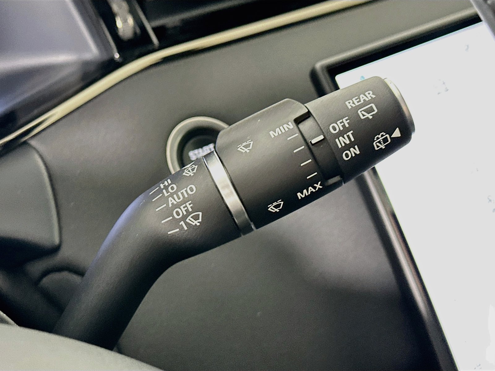 New 2026 Land Rover Range Rover Evoque S AWD/4WD image 21