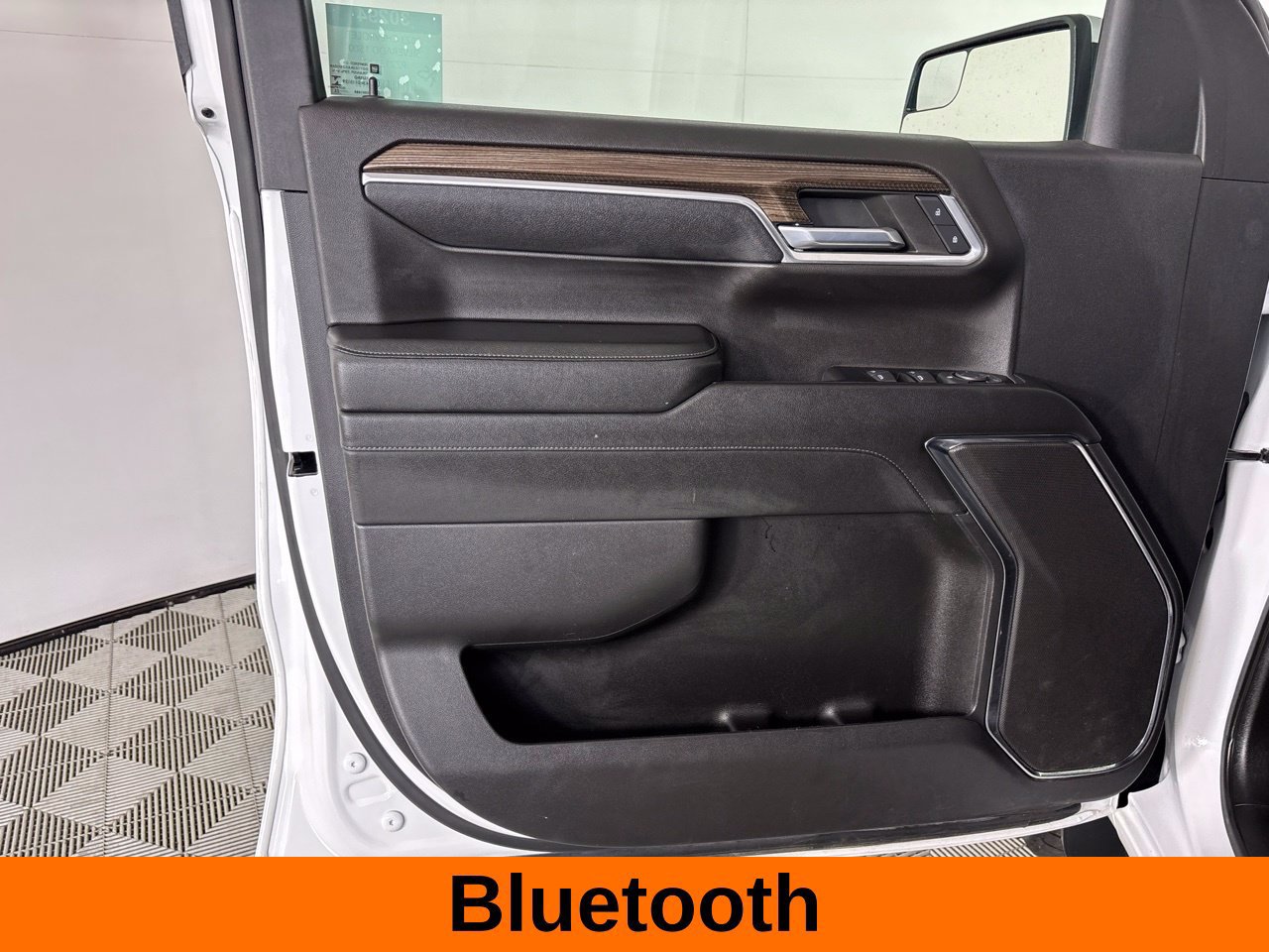 Used 2023 Chevrolet Silverado 1500 LT AWD/4WD image 10