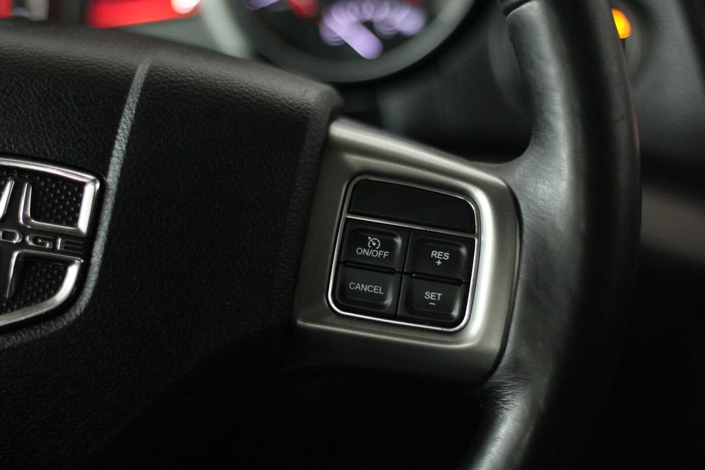 Used 2018 Dodge Journey Crossroad w/ Nav & Sun Group AWD/4WD image 13