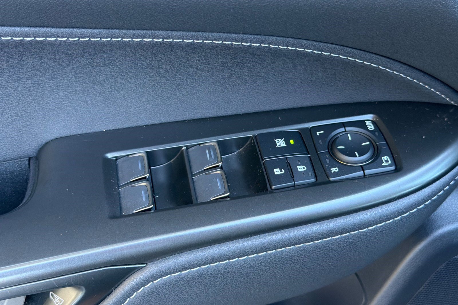Used 2022 Lexus NX 350h AWD w/ Towing Package (2000 Lbs) image 13