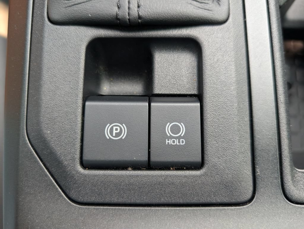 Used 2026 Toyota RAV4 XSE w/ Panoramic Sun Roof Package AWD/4WD image 17